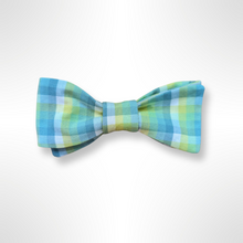 Load image into Gallery viewer, Luck o&#39; the Irish - Green Plaid Bow Tie